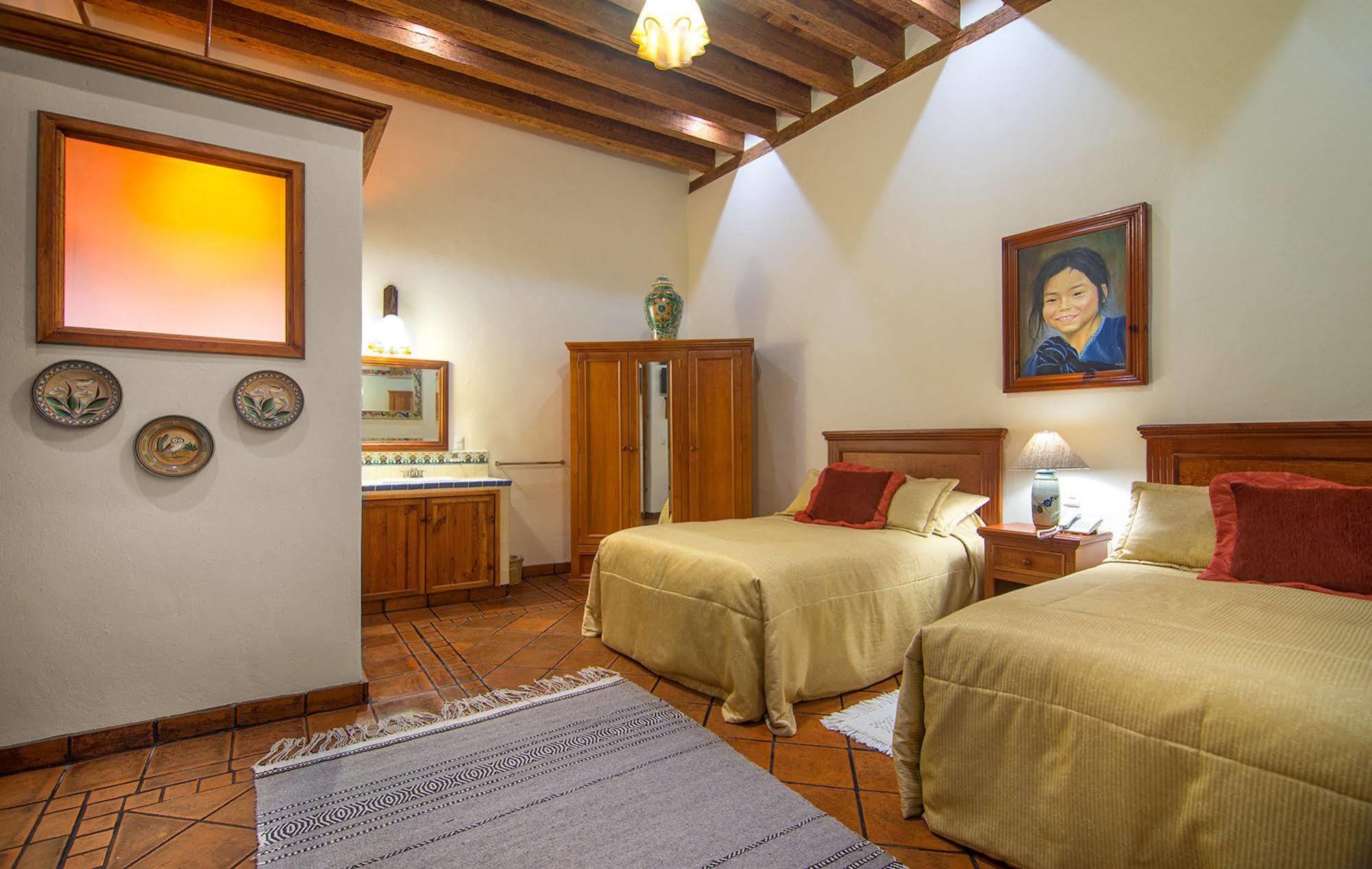 Hotel Casa Del Naranjo Patzcuaro Exterior photo