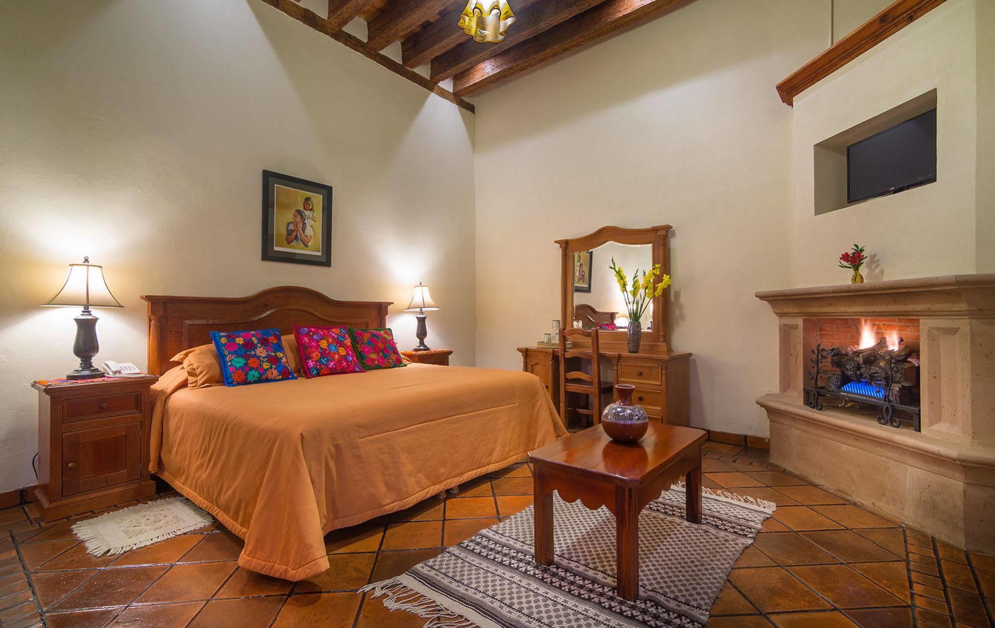 Hotel Casa Del Naranjo Patzcuaro Exterior photo